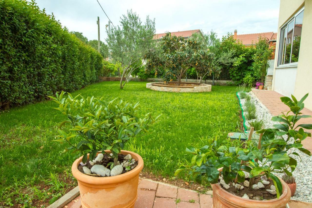 Apartments Emma Biograd Na Moru Exterior photo